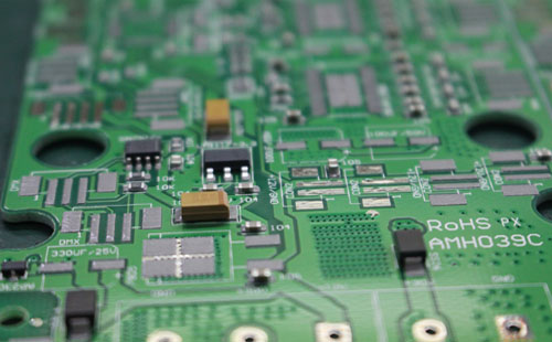 過(guò)回流焊后的電路板