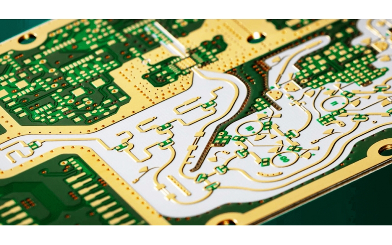 PCB板各個層之間有什么不同？