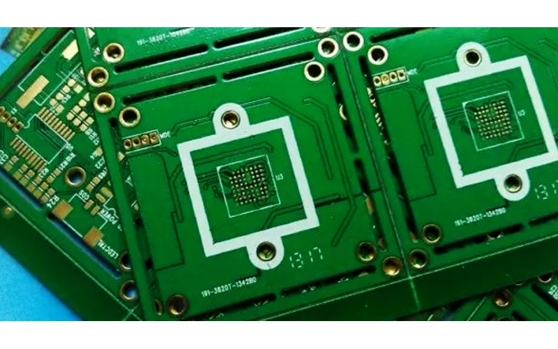 電路板采用網(wǎng)格覆銅，還是實心覆銅？