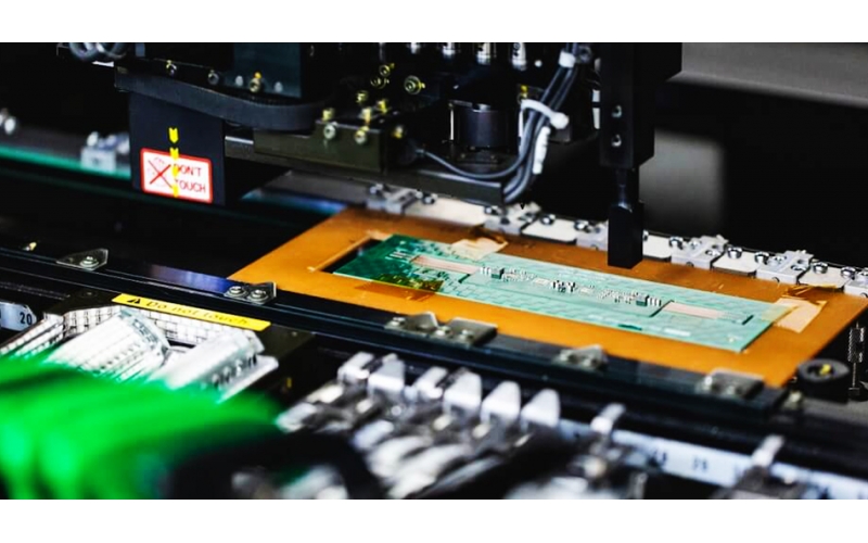 PCBA加工中的表面貼裝技術（SMT）